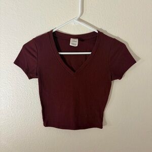 tilly’s burgundy v neck cropped tee